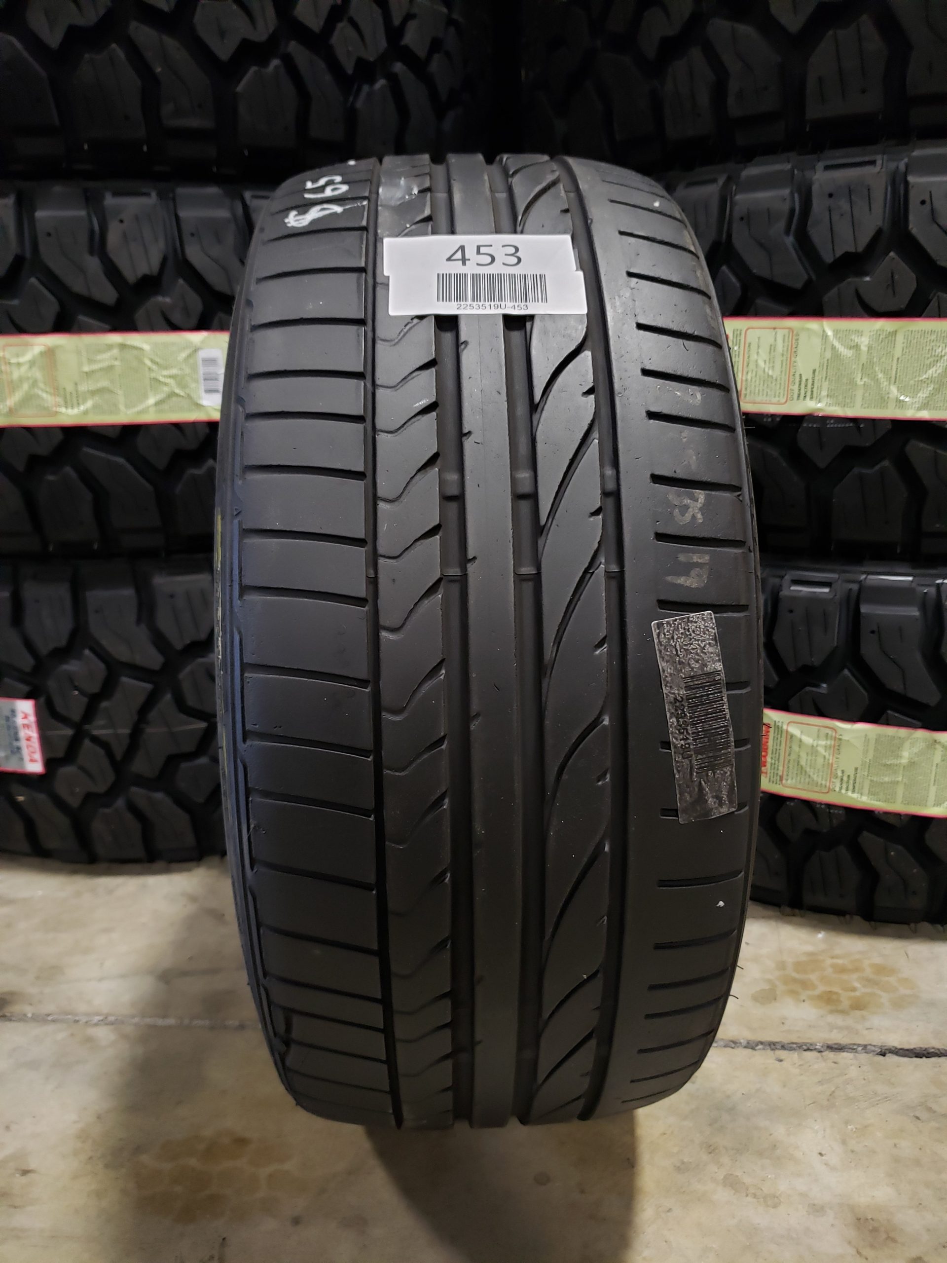 SINGLE 225/35R19 Bridgestone Potenza RE050A RFT 88 Y XL - Used Tires